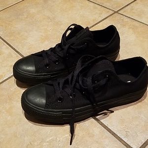 Women's Sz. 5.5 black Converse All Star